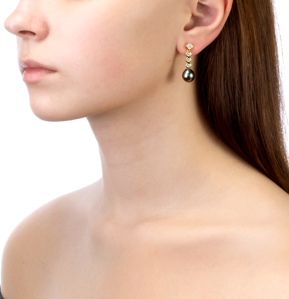 Серьги из серебра с Таитянскими жемчужинами 9-9,5 мм. Артикул 10814