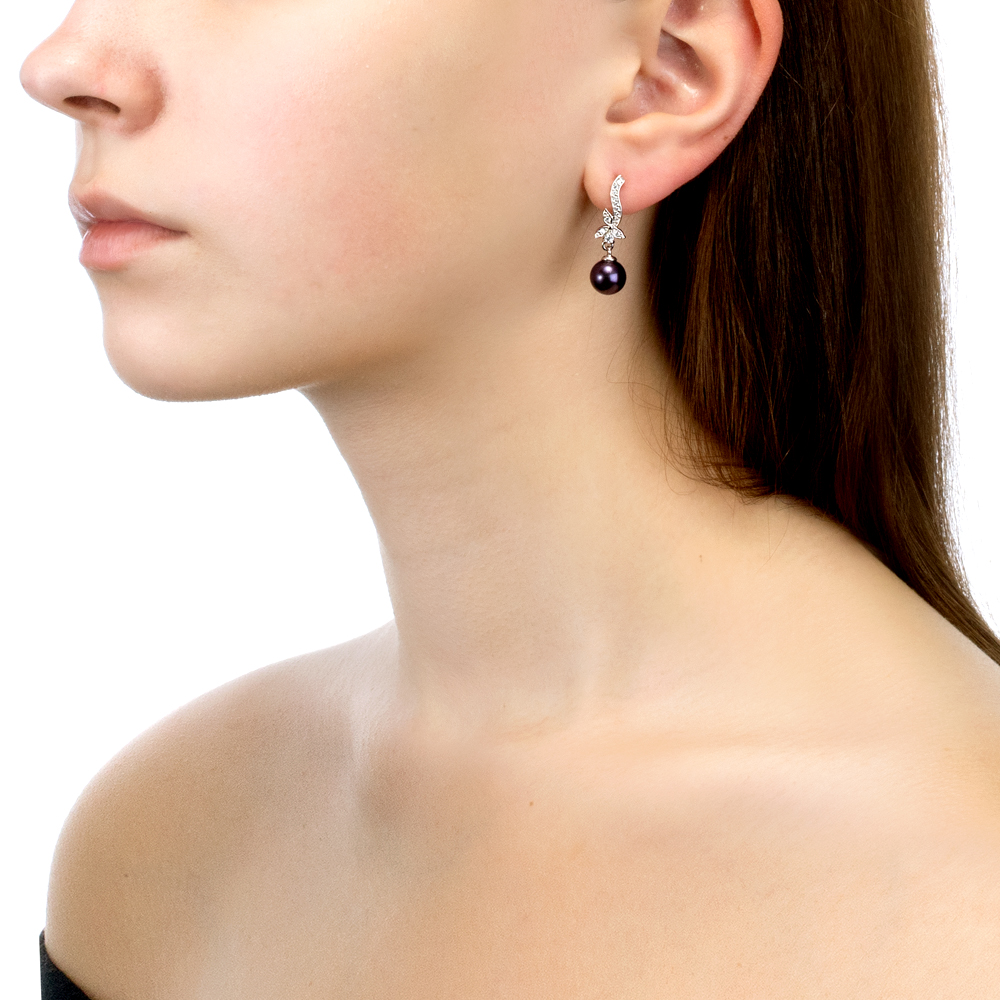 Серьги из серебра с черными жемчужинами 8-8,5 мм. Артикул 11372 Серьги из серебра с черными жемчужинами 8-8,5 мм. Артикул 11372