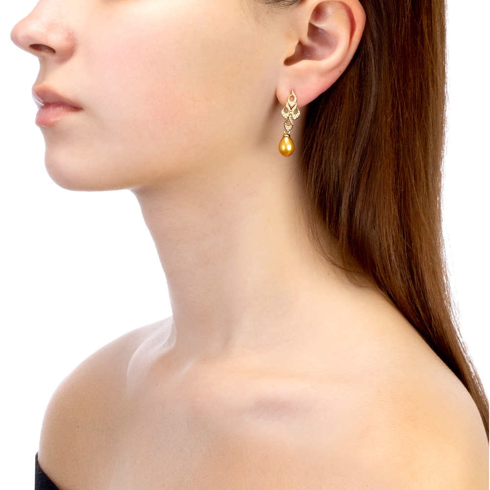 Серьги из серебра с золотистыми жемчужинами "капля" 8-8,5 мм. Артикул 12547