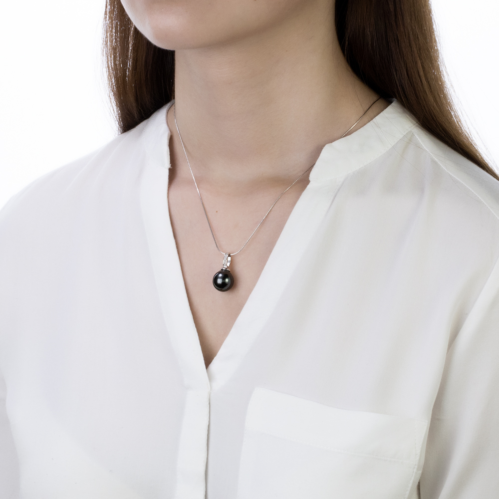Кулон из серебра с черной Таитянской жемчужиной 12-12,5 мм. Артикул 11089