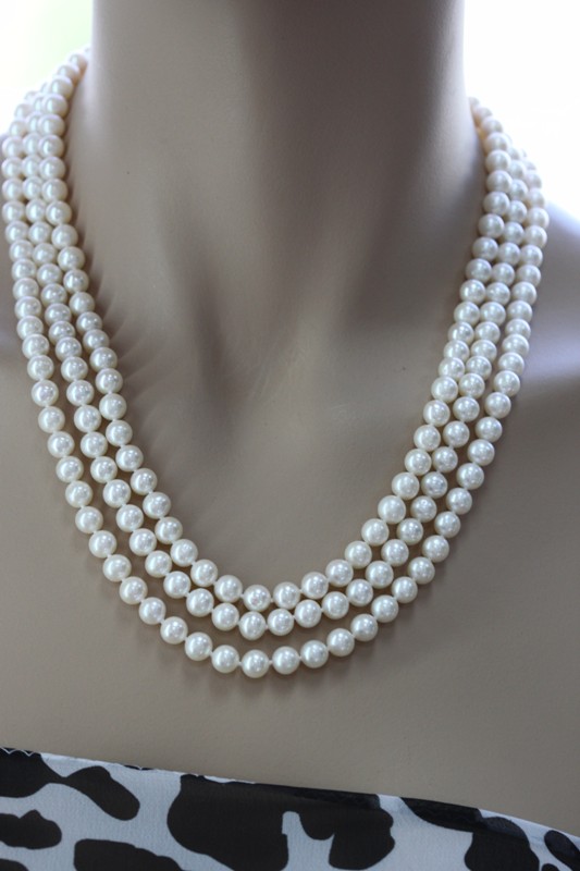 Ожерелье в 3 ряда из белого круглого речного жемчуга 6-6,5 мм. Качество жемчуга высокое АА+. Артикул 10511