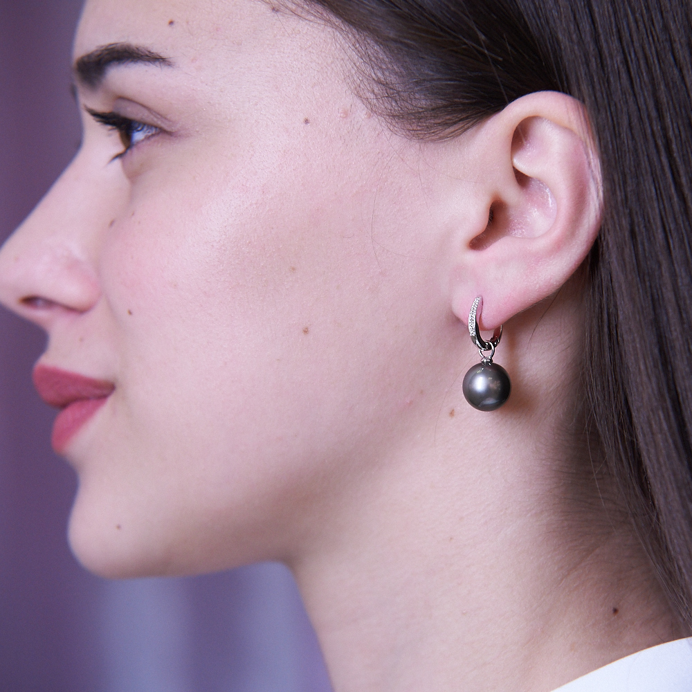 Серьги из золота с черными Таитянскими жемчужинами 12-12,5 мм. Артикул 11376