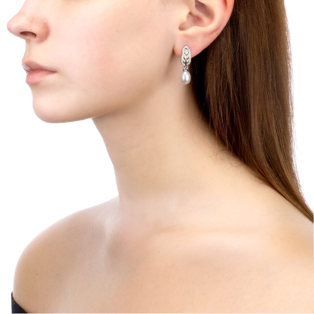 Серьги из серебра с белыми жемчужинами 7,5-8 мм. Артикул 12410 Серьги из серебра с белыми жемчужинами 7,5-8 мм. Артикул 12410