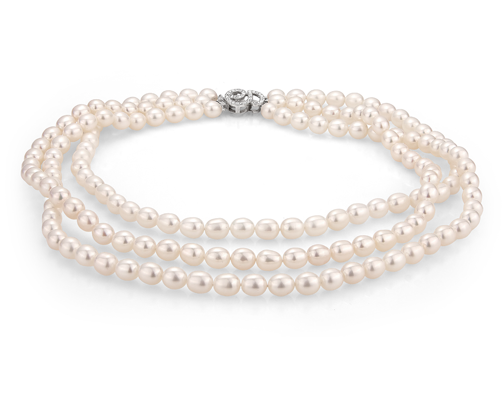 Ожерелье в 3 ряда из белого рисообразного жемчуга 7-7,5 мм. Качество жемчуга наивысшее ААА. Артикул 8667 Ожерелье в 3 ряда из белого рисообразного жемчуга 7-7,5 мм. Качество жемчуга наивысшее ААА. Артикул 8667