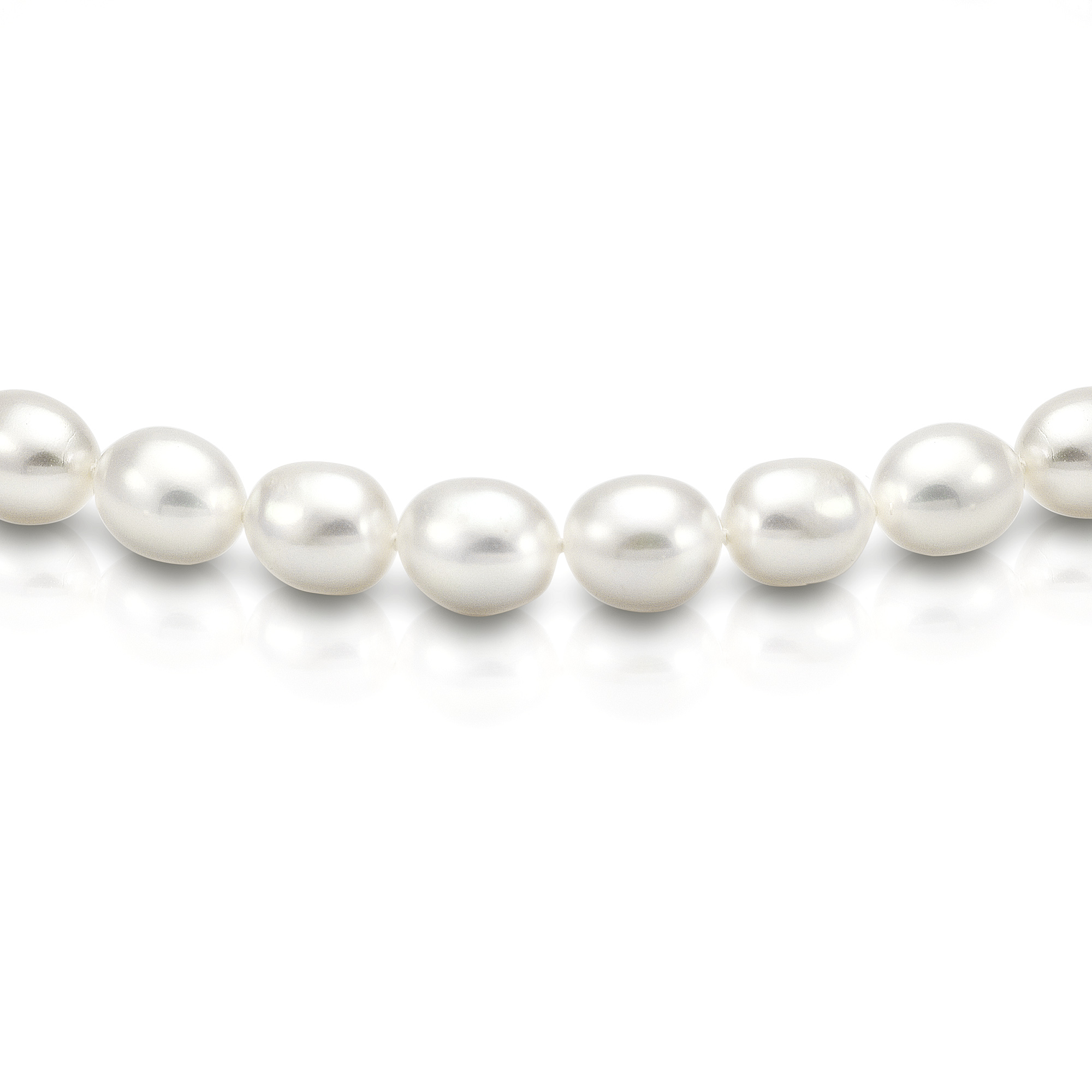 Бусы из белого речного рисообразного жемчуга 7-7,5 мм. Качество жемчуга наивысшее ААА. Артикул 9685