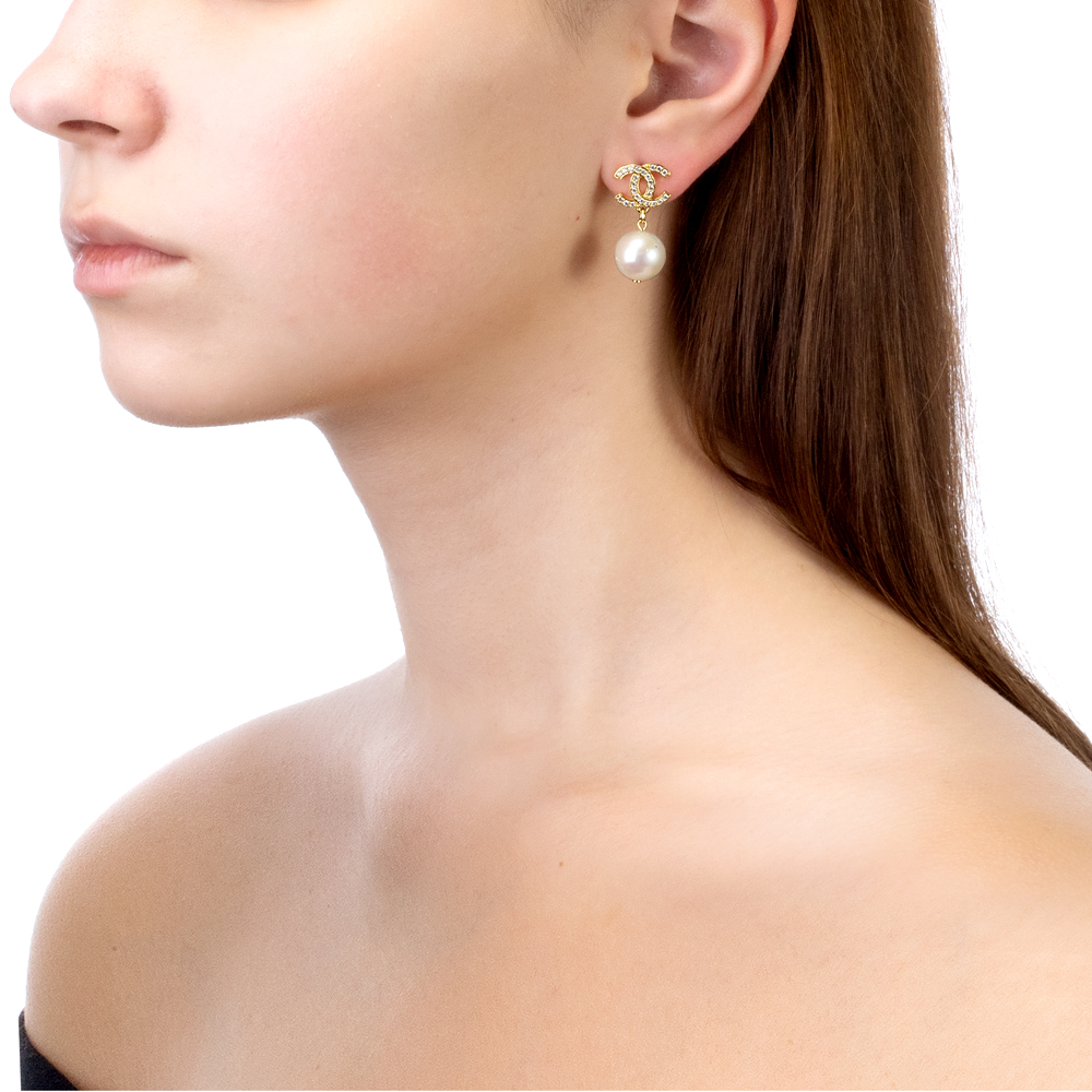 Серьги из серебра с белыми жемчужинами 10-10,5 мм. Артикул 11933