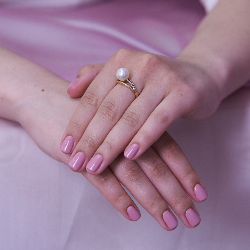 Кольцо из серебра 925 пробы с белой жемчужиной 8,5-9 мм. Артикул 9245 Кольцо из серебра 925 пробы с белой жемчужиной 8,5-9 мм. Артикул 9245