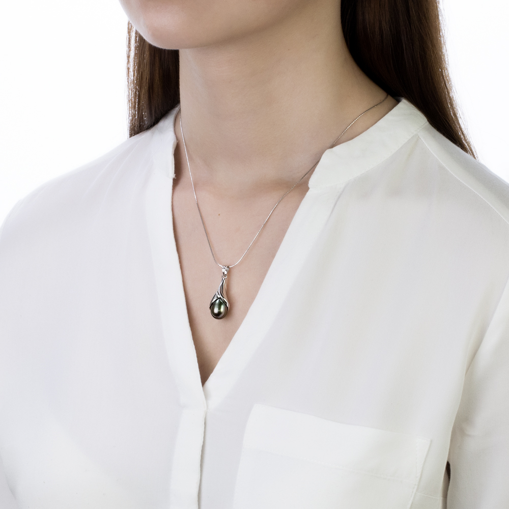 Кулон из серебра с черной Таитянской жемчужиной 10-11 мм. Артикул 11585