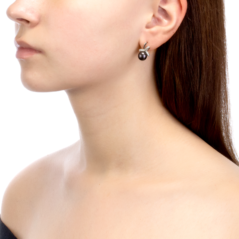 Серьги из серебра с черными жемчужинами 8,5-9 мм. Артикул 10106