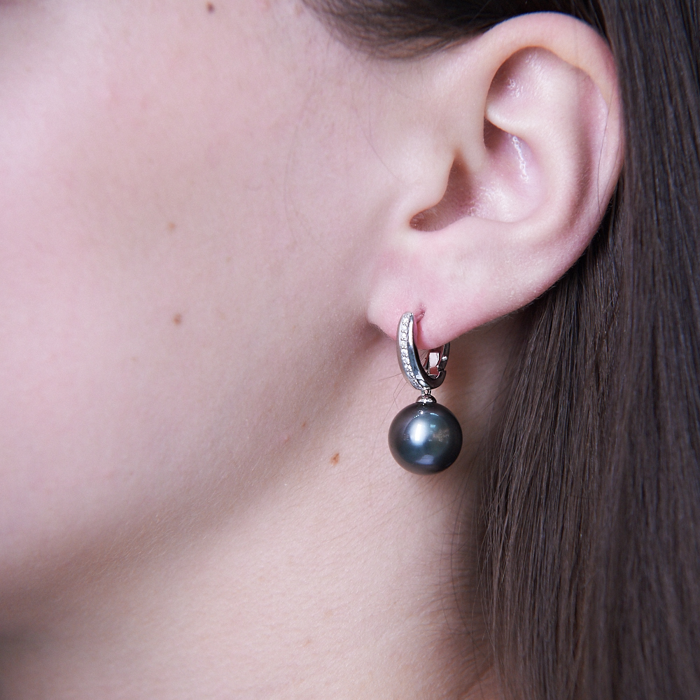 Серьги из золота с черными Таитянскими жемчужинами 12-12,5 мм. Артикул 11252