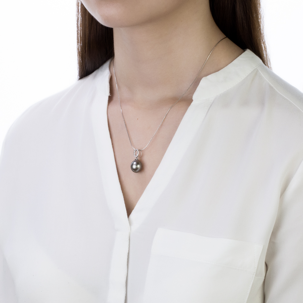 Кулон из серебра с черной Таитянской жемчужиной 11-11,5 мм. Артикул 11090