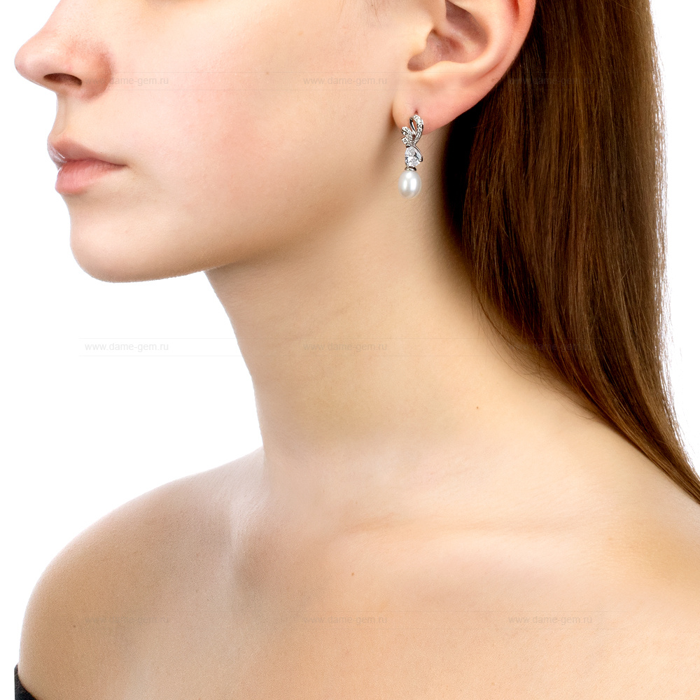 Серьги из серебра с белым каплевидным жемчугом 7,5-8 мм. Артикул 12393