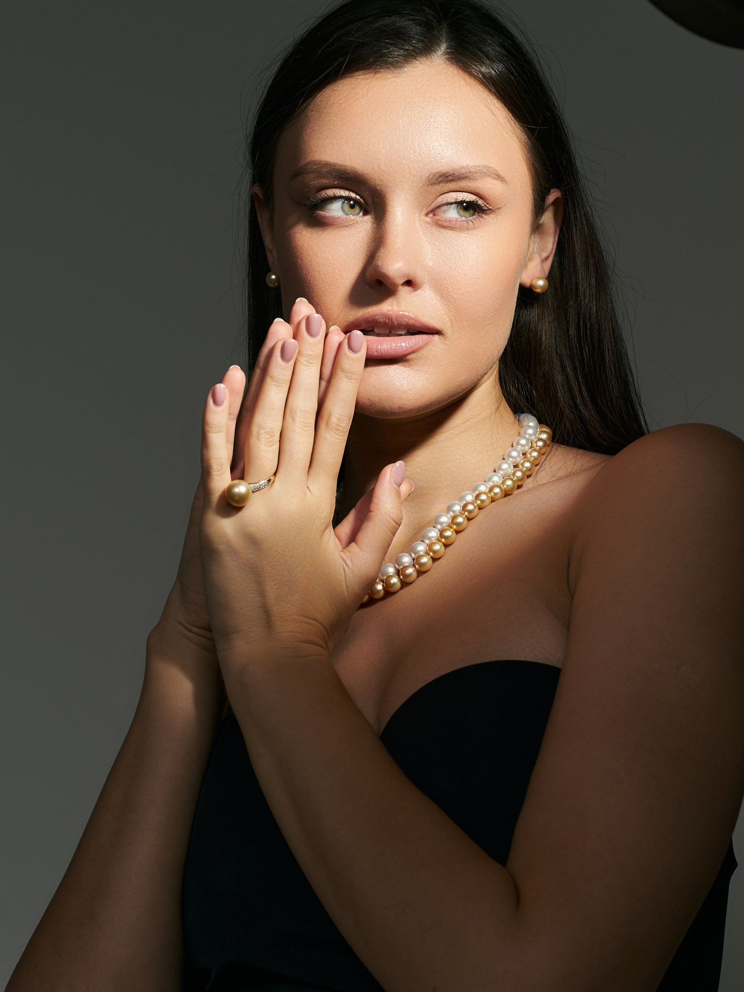 Кольцо из золота 585 пробы с золотистой Австралийской жемчужиной 12-12,5 мм. Артикул 10323