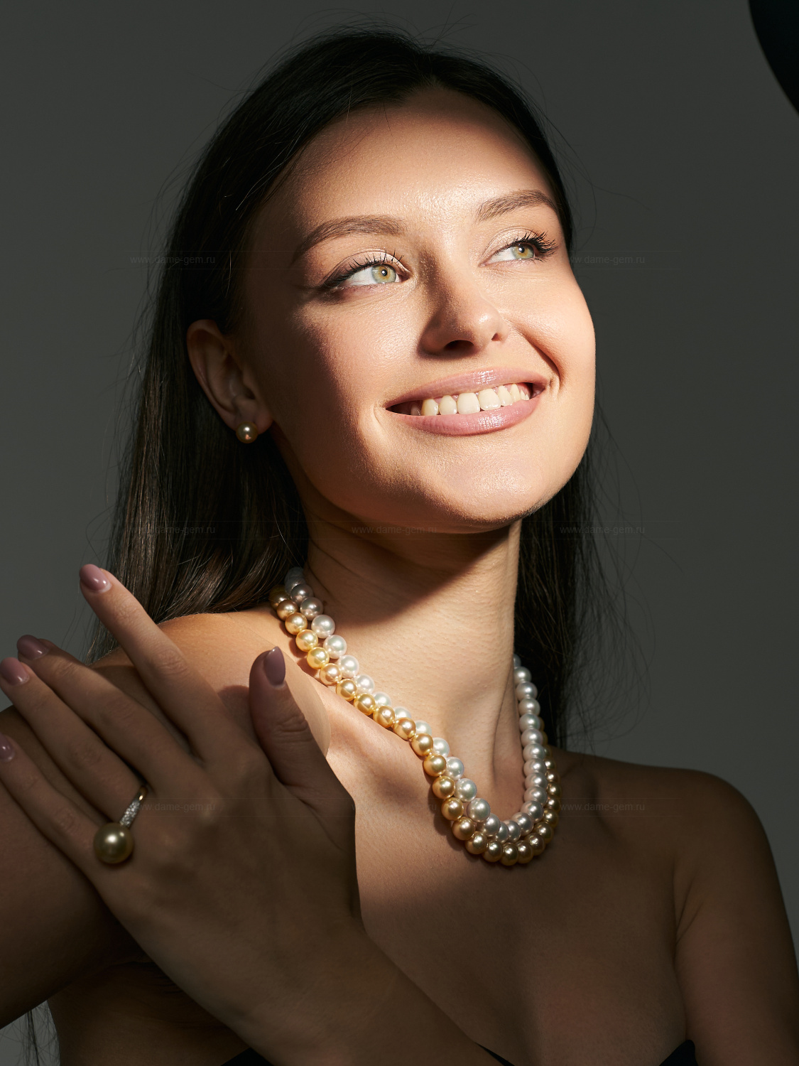 Ожерелье из золотистого морского жемчуга Акойя (Япония) 9-9,5 мм. Качество жемчуга наивысшее ААА. Артикул 10136