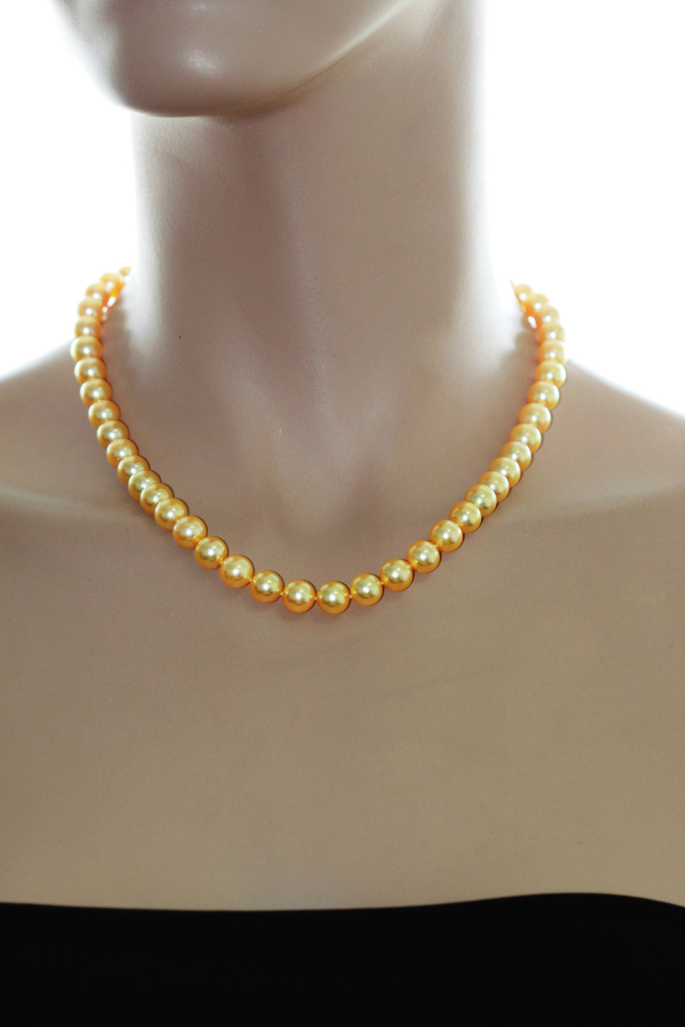 Ожерелье из золотистого морского жемчуга Акойя (Япония) 9-9,5 мм. Качество жемчуга наивысшее ААА. Артикул 10136