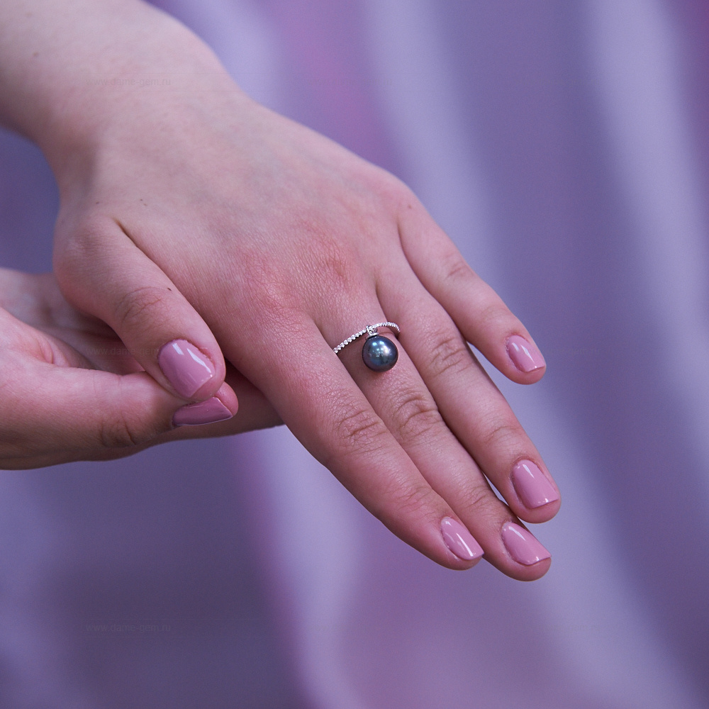 Кольцо из золота 585 пробы с черной Таитянской жемчужиной 10-10,5 мм. Артикул 11234 Кольцо из золота 585 пробы с черной Таитянской жемчужиной 10-10,5 мм. Артикул 11234