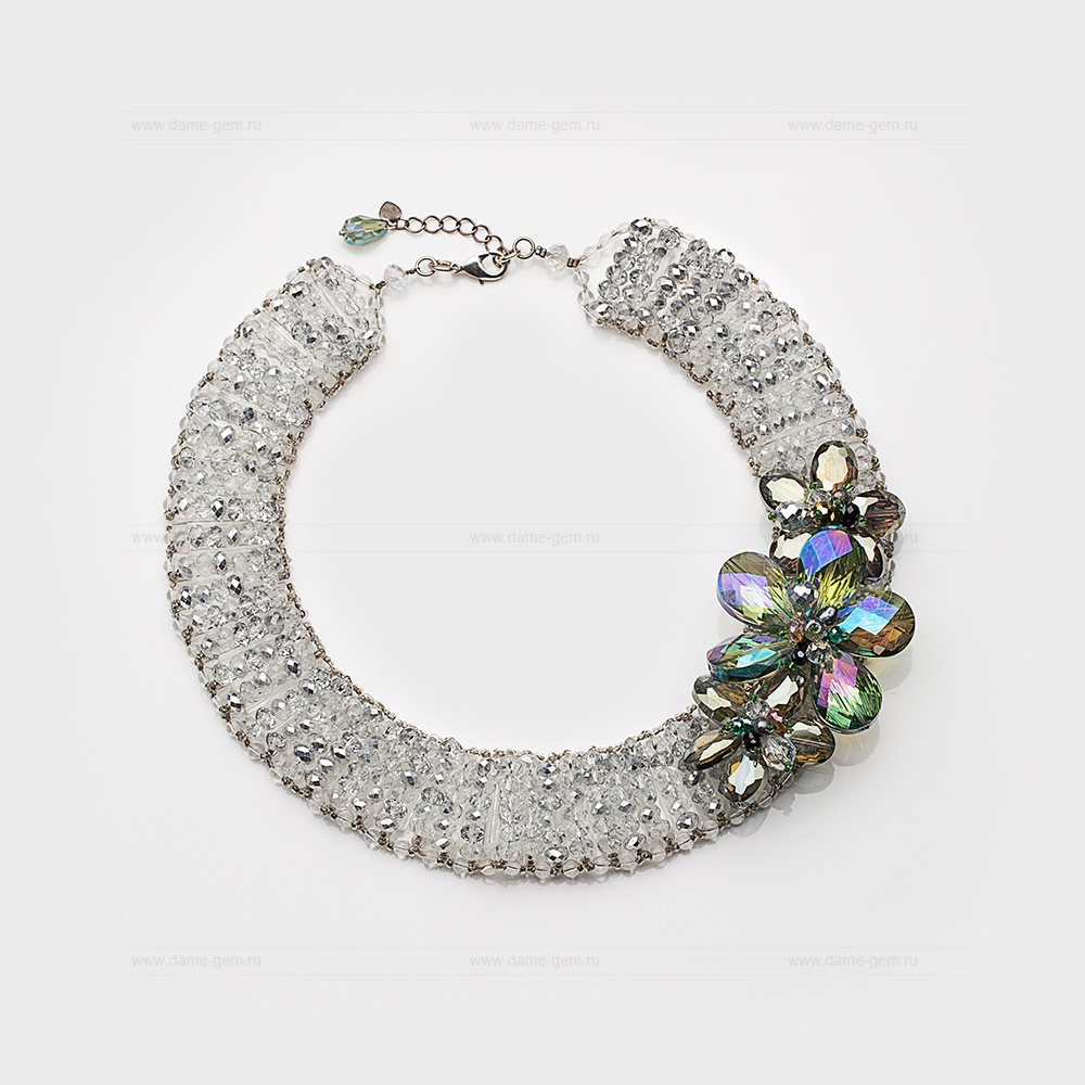 Ожерелье из кристаллов и бисера. Артикул 12326