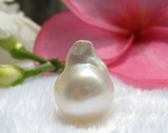 Жемчужина "Барокко" белая пресноводная 16-20 мм. Класс высокий АА+. Артикул 7380