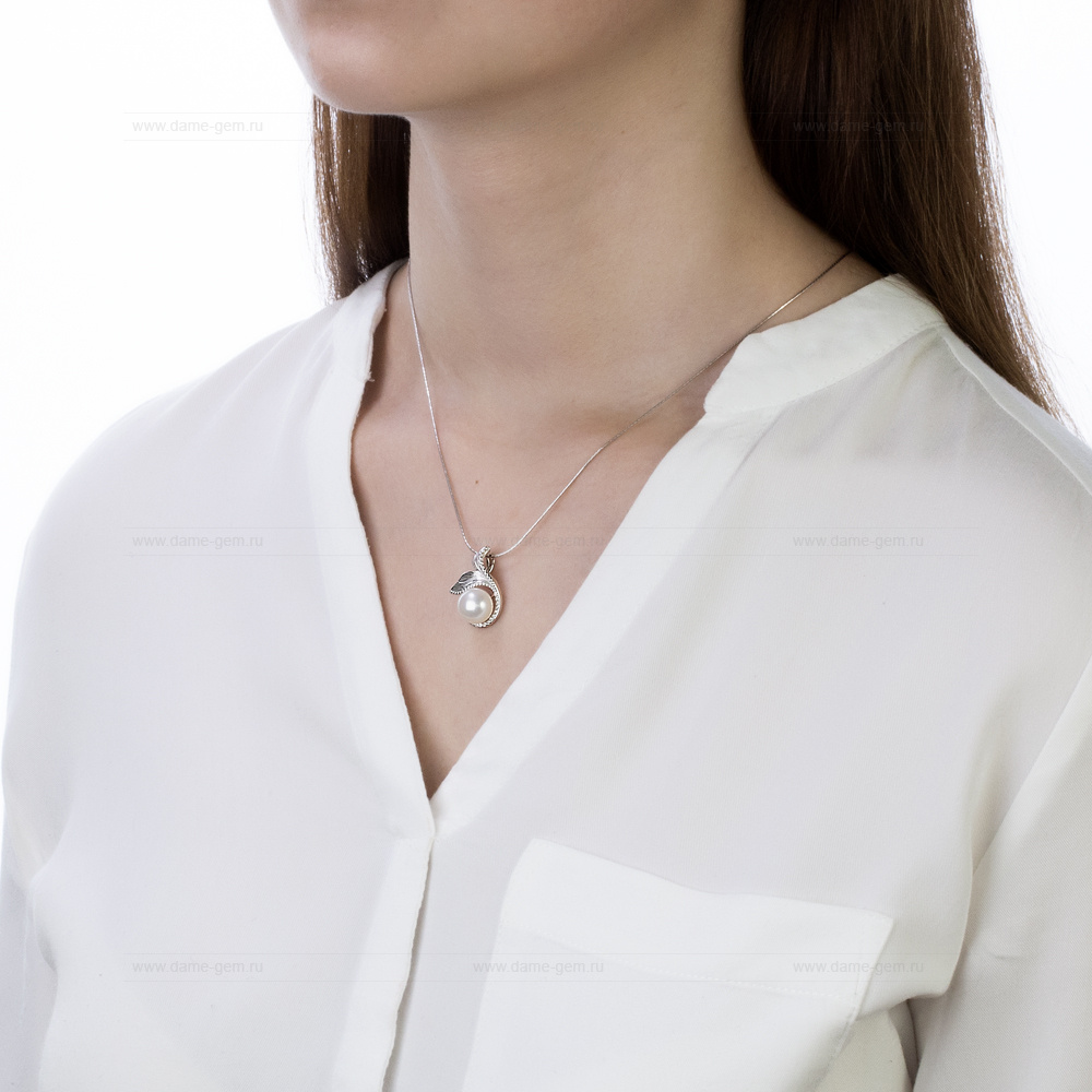 Кулон из серебра с белой жемчужиной 9,5-10 мм. Артикул 12617