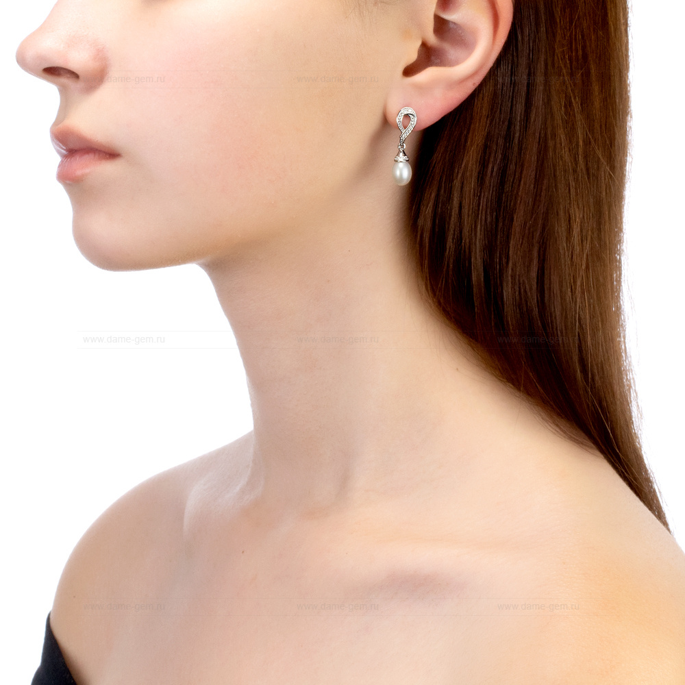 Серьги из серебра с белым каплевидным жемчугом 7,5-8 мм. Артикул 12391