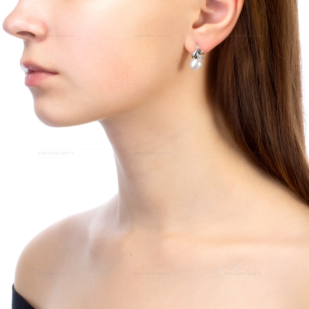 Серьги из серебра с белыми жемчужинами 8,5-9 мм. Артикул 10384