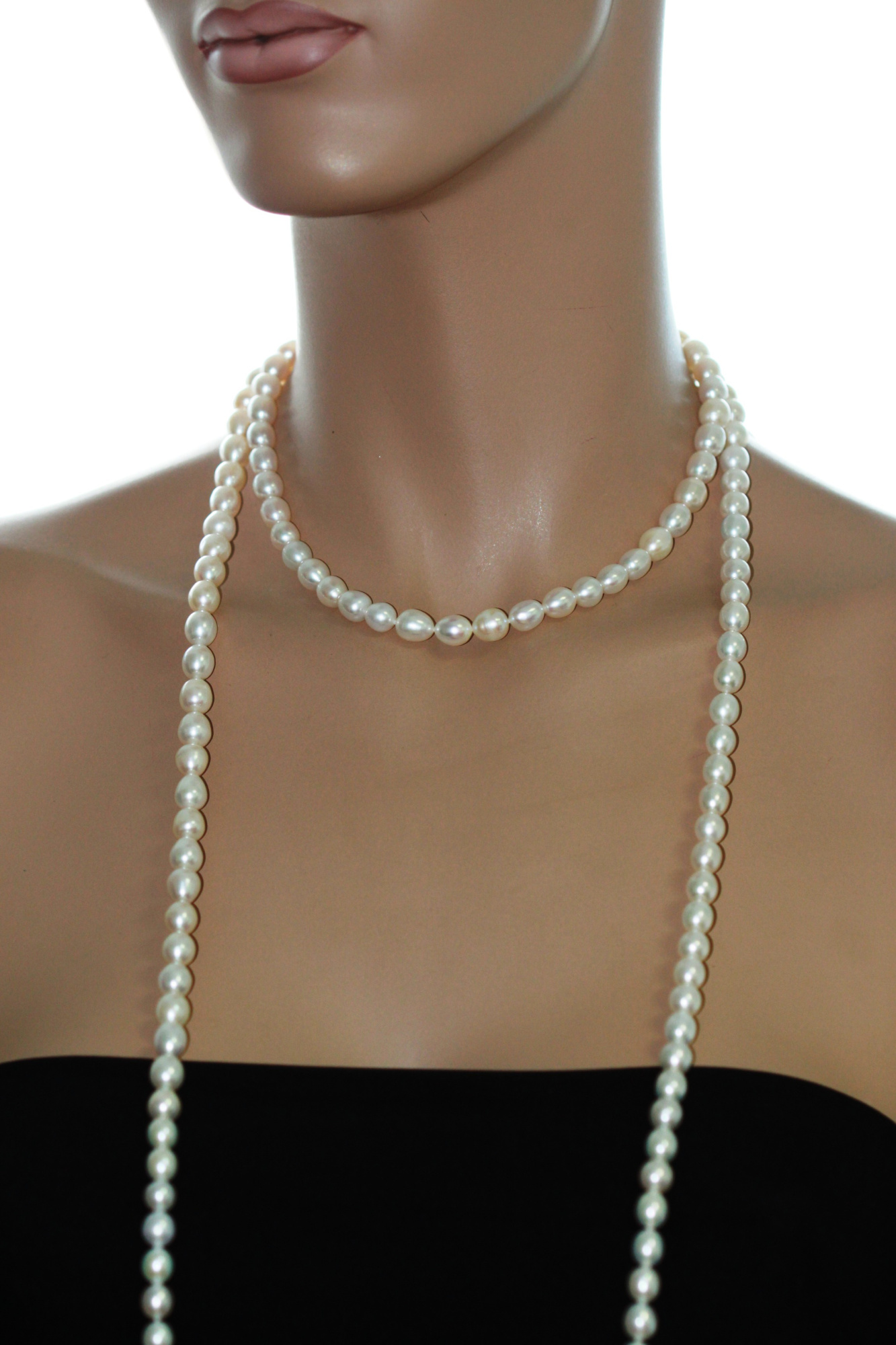 Бусы из белого речного рисообразного жемчуга 7-7,5 мм. Качество жемчуга наивысшее ААА. Артикул 9685