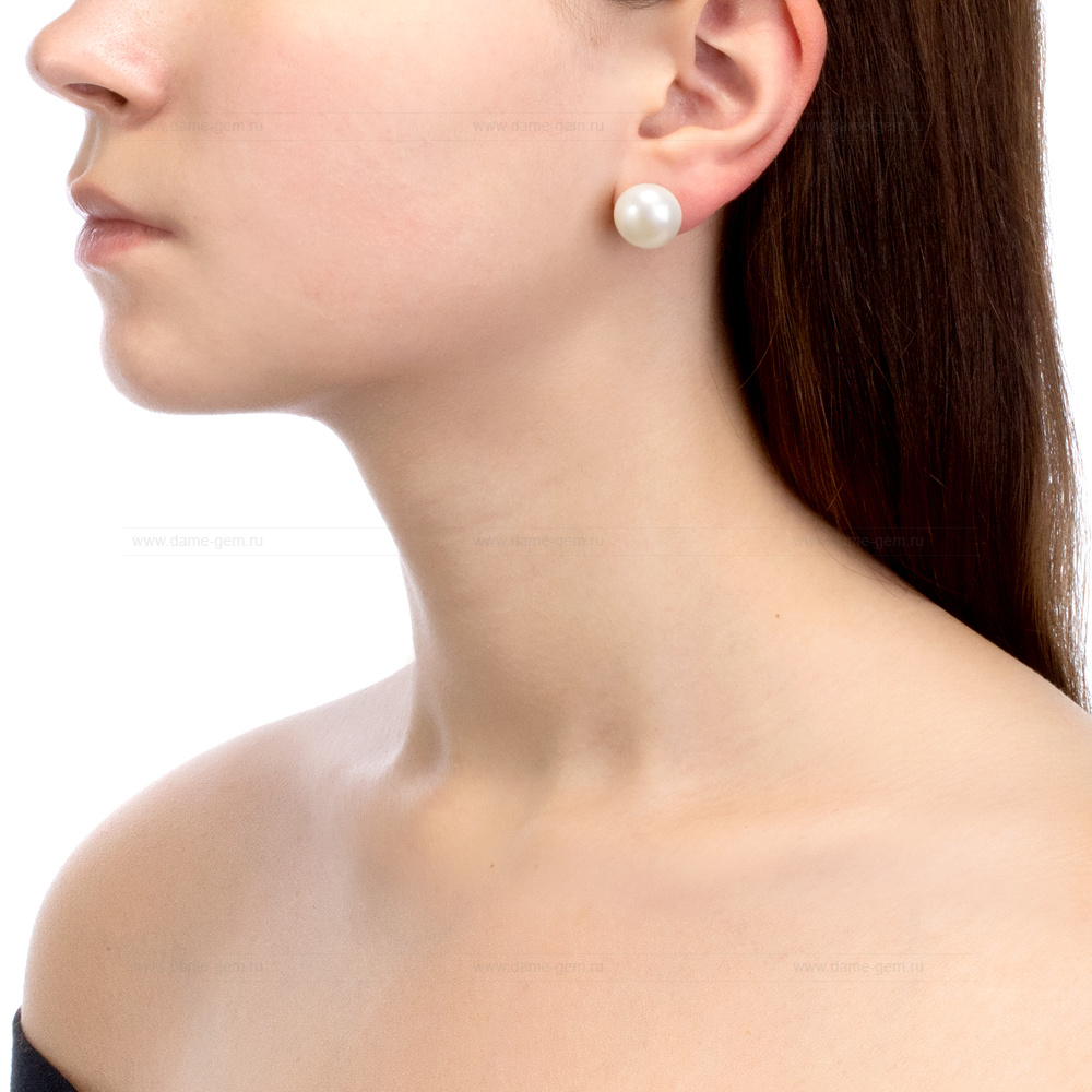 Пусеты из серебра с белыми жемчужинами 13-14 мм. Артикул 10172