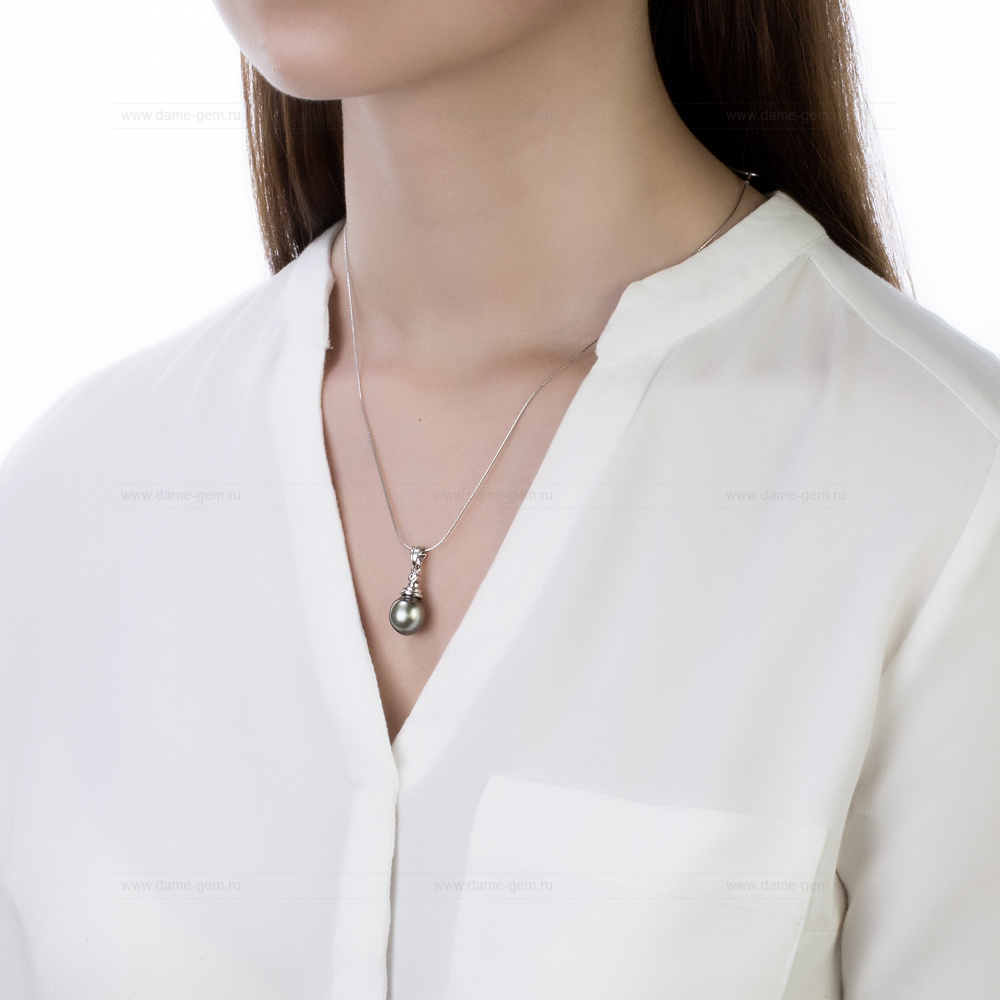 Кулон из серебра с черной Таитянской жемчужиной 10-10,5 мм. Артикул 11096