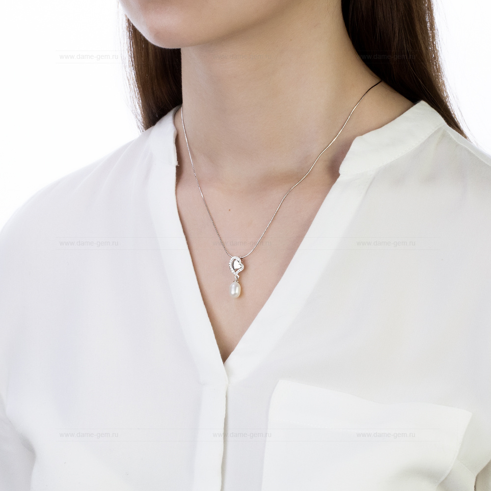 Кулон "Сердечко" из серебра с белой жемчужиной 7,5-8 мм. Артикул 11593 Кулон "Сердечко" из серебра с белой жемчужиной 7,5-8 мм. Артикул 11593