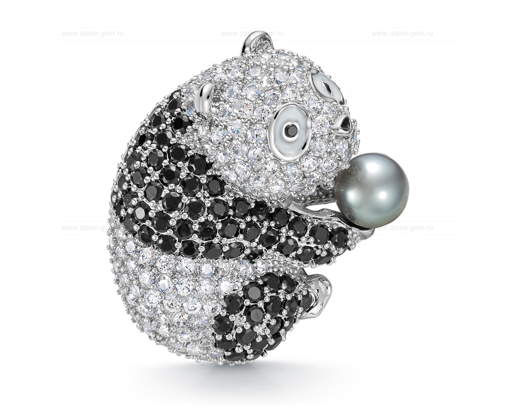 Брошь "Панда" из сплава с серебристой речной жемчужиной 7-7,5 мм. Артикул 11969