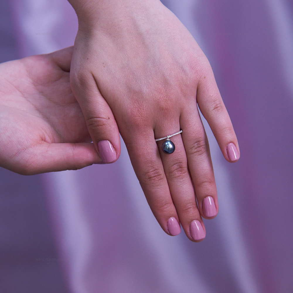 Кольцо из золота 585 пробы с черной Таитянской жемчужиной 10-10,5 мм. Артикул 11234 Кольцо из золота 585 пробы с черной Таитянской жемчужиной 10-10,5 мм. Артикул 11234