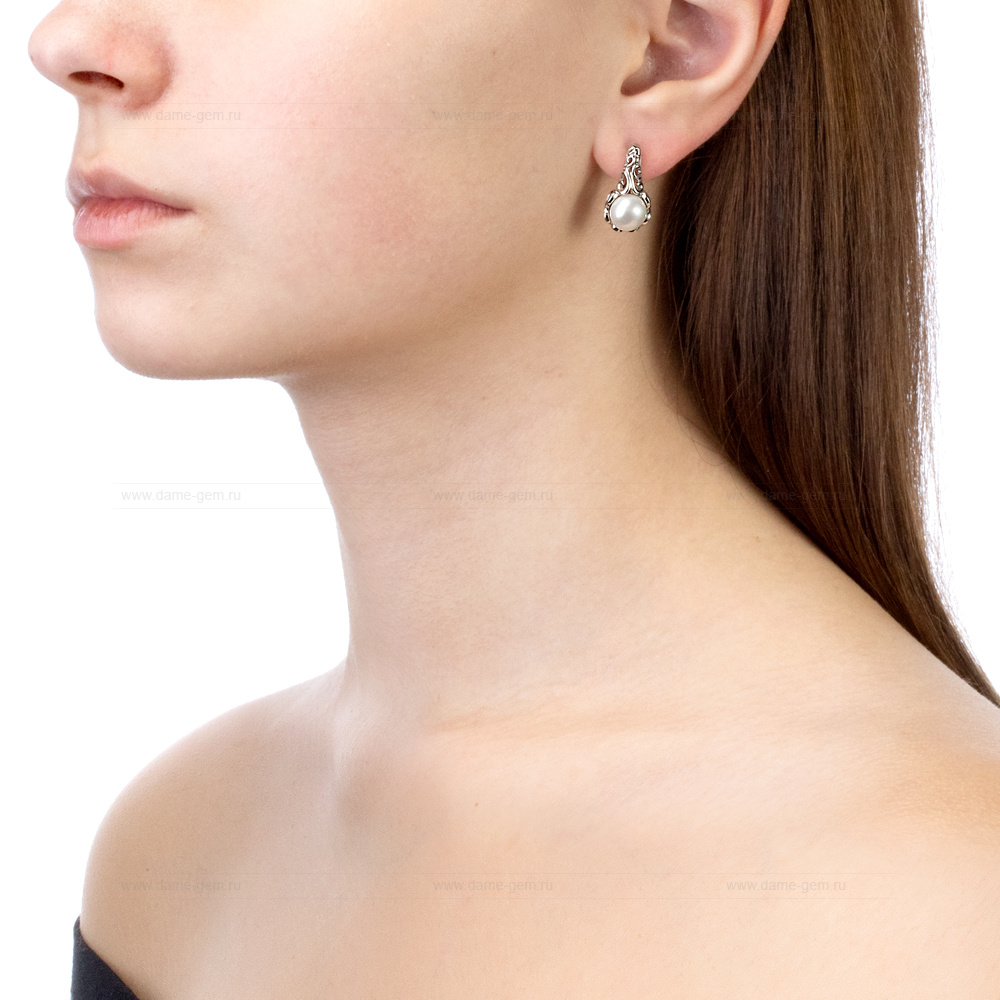 Серьги серебряные с белыми жемчужинами 8-8,5 мм. Артикул 8124