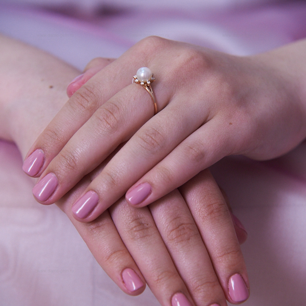 Кольцо из серебра 925 пробы с белой речной жемчужиной 7-7,5 мм. Артикул 10167