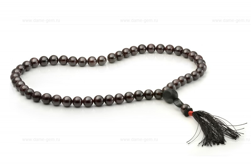 Четки из природного граната и черного агата. Размер камня - 12 мм. Артикул 9665