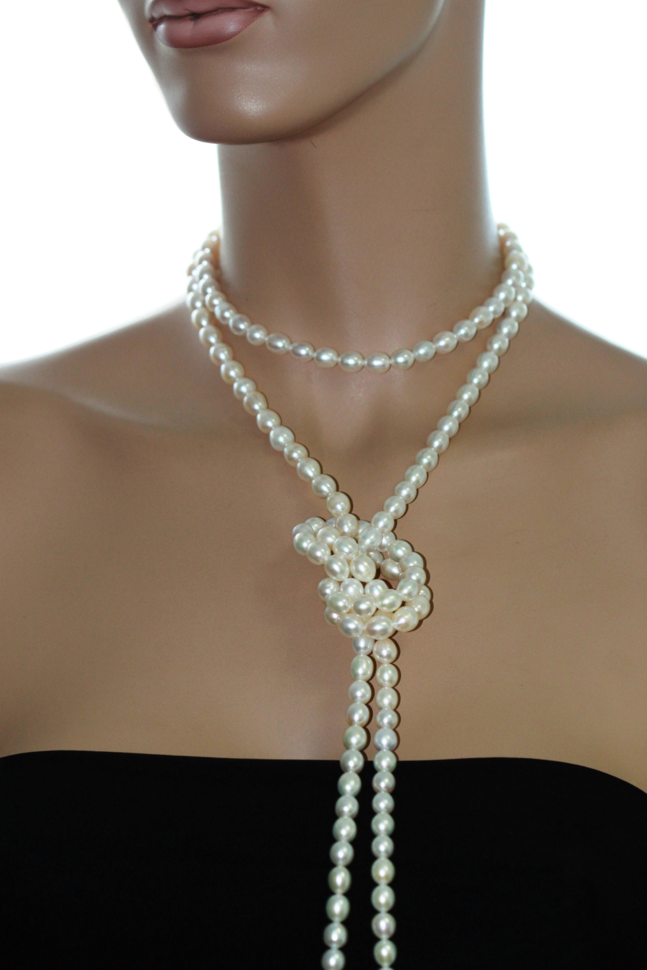 Бусы из белого речного рисообразного жемчуга 7-7,5 мм. Качество жемчуга наивысшее ААА. Артикул 9685