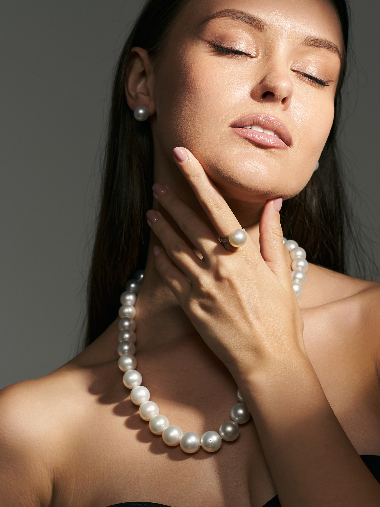 Ожерелье из белого морского Австралийского жемчуга 11-14,7 мм. Качество жемчуга среднее АА. Артикул 9502