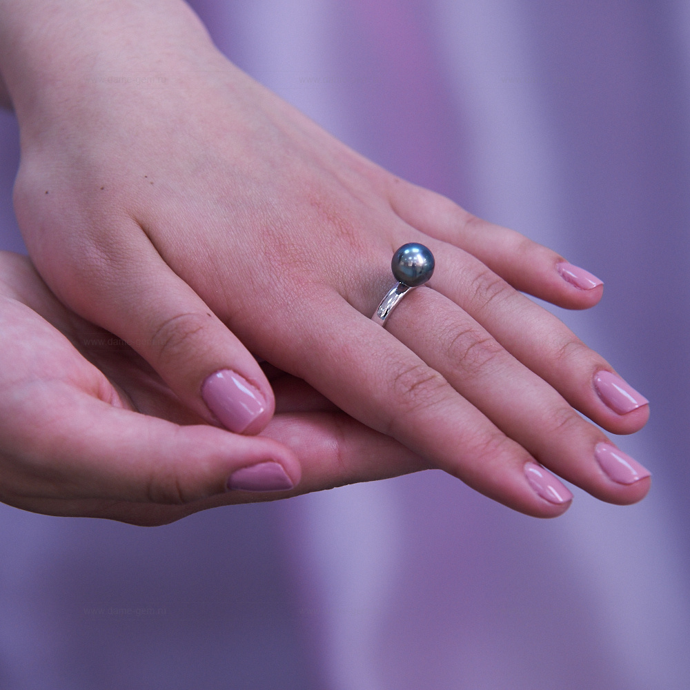 Кольцо из серебра 925 пробы с морской Таитянской жемчужиной 10-10,5 мм. Артикул 11796 Кольцо из серебра 925 пробы с морской Таитянской жемчужиной 10-10,5 мм. Артикул 11796